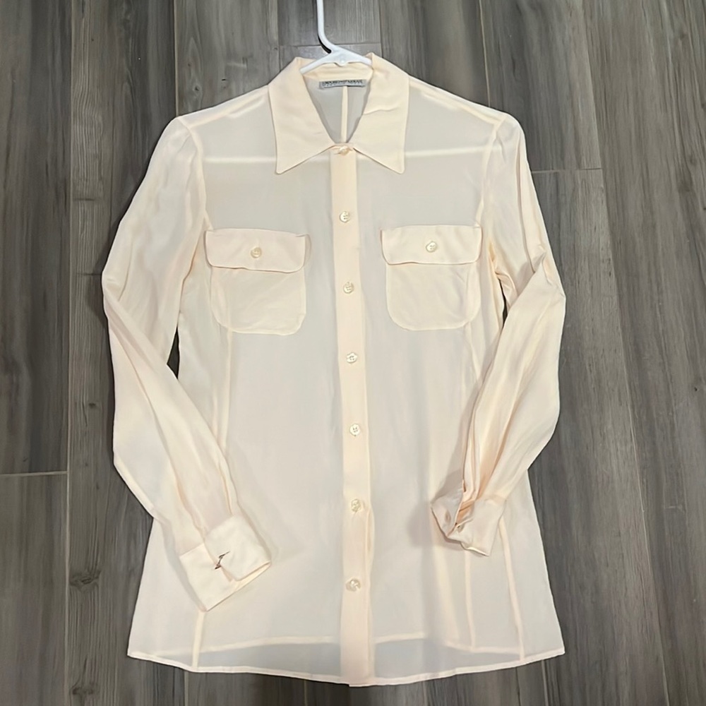 Emporia Armani women’s 100% silk blouse. Cuff links, 2 pocket, made in Italy